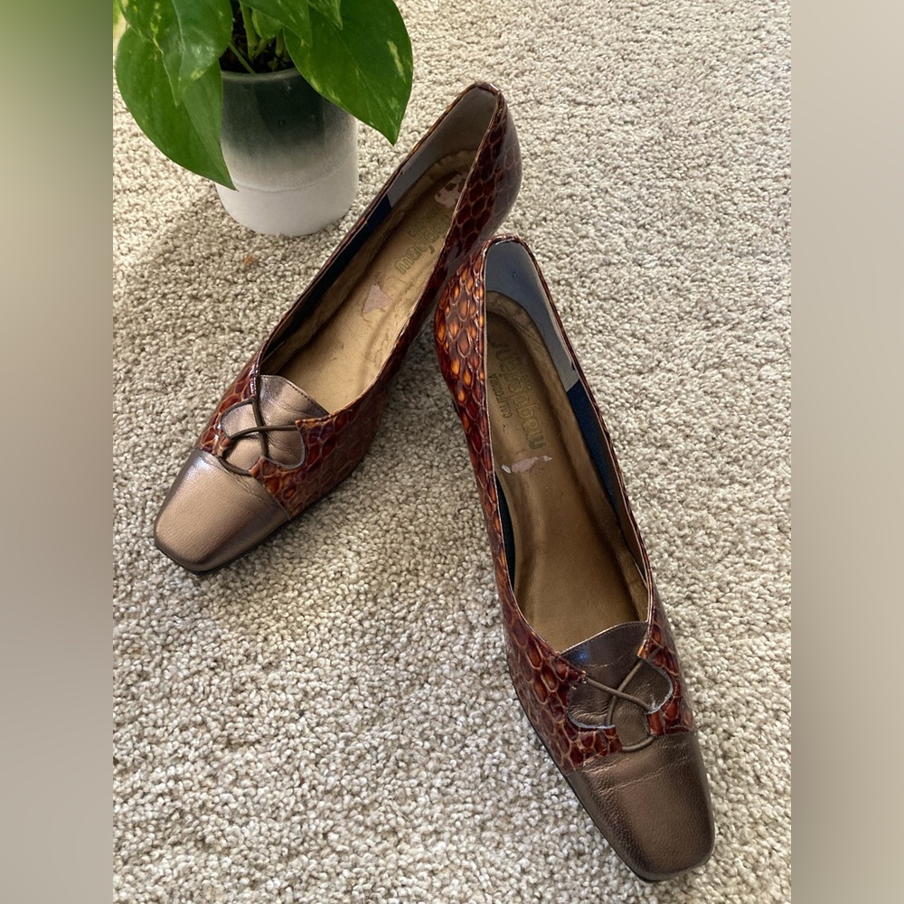 California Magdesians low heel golden brown w/croc design 
Size 12 USA made